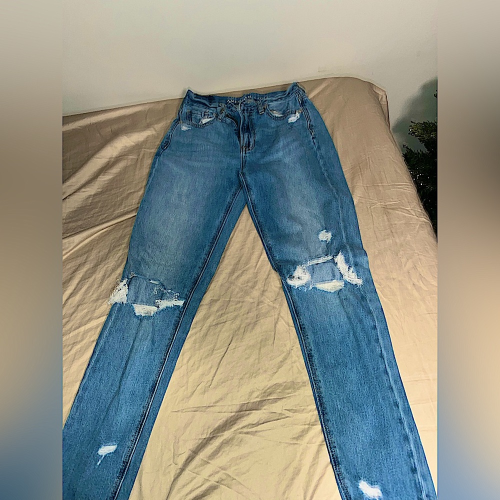 American Eagle Ripped Jeans Size 00 in Women’s
